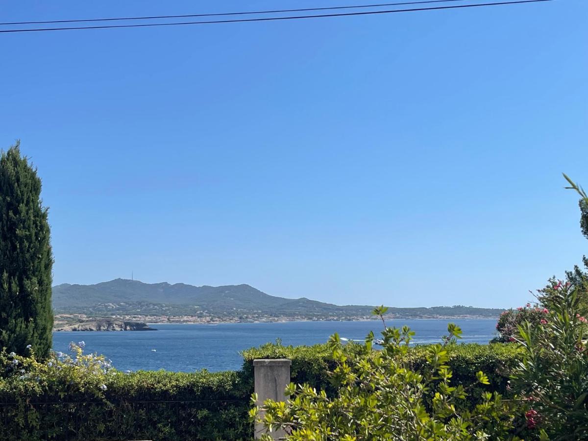 T2 vue mer avec jardinet / plage et port à pied Sanary-sur-Mer Esterno foto