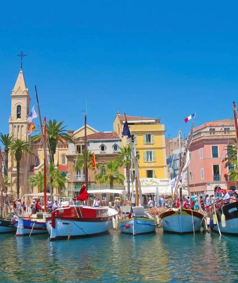 T2 vue mer avec jardinet / plage et port à pied Sanary-sur-Mer Esterno foto